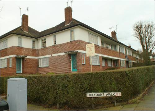 077-89 Ossulton Way